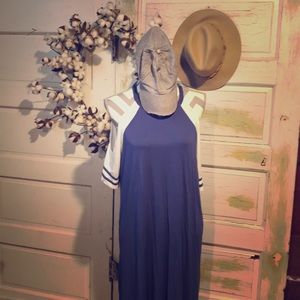 Forever 21 - cold shoulder tee size 2xl